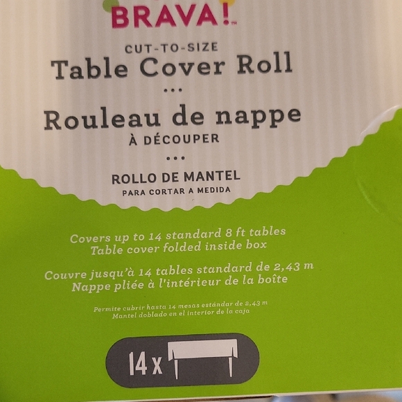 Bravo Green Disposable Tableware Roll Party Supplies - Picture 3 of 4